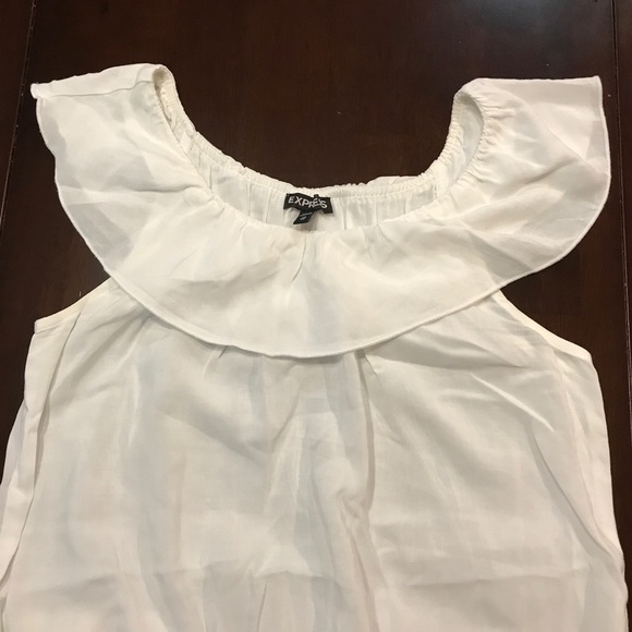 SOLD• Express Ruffle Detail Top - Picture 4 of 5